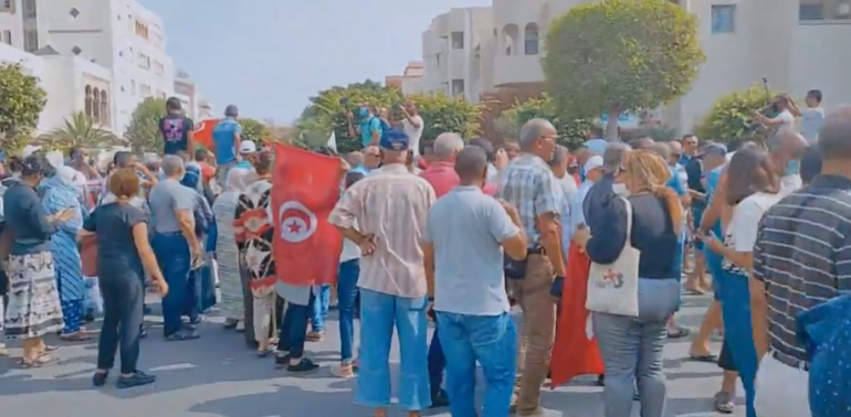 sfax وقفة مساندة لرئيس الجمهورية في عدد من الولايات (صور)