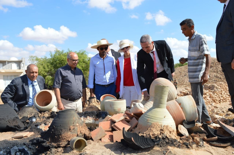 Sans titre 73 Medenine : Le ministre du tourisme rend hommage aux femmes artisanes de Guellala