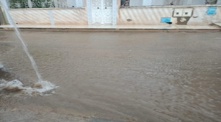 pluie 1 55 بالمائة من معدل التساقطات في السنة تذهب إلى المناطق الرطبة أوالبحار أو تتبخر